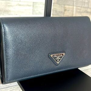 Prada long wallet EUC nearly perfect
